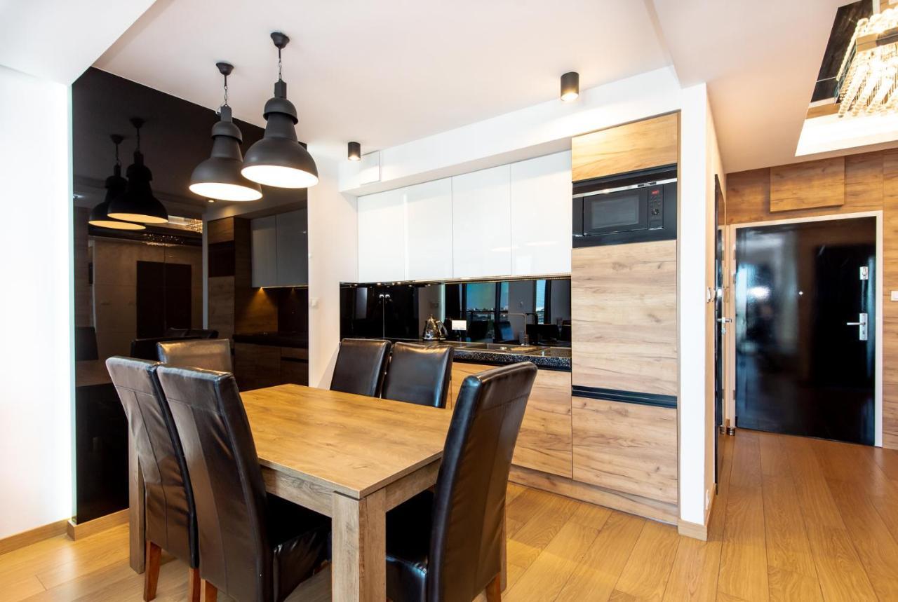 Super-apartamenty International Fair